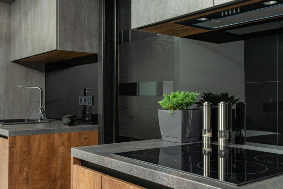 Cooktop de indução premium moderno em uma cozinha gourmet sofisticada.
