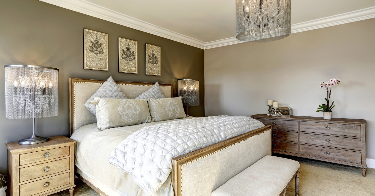 Decoração minimalista de luxo em quarto elegante com móveis sofisticados e iluminação suave. Decoração minimalista de luxo em quarto elegante com móveis sofisticados e iluminação suave.