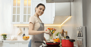 Cooktops de indução são destaque em cozinhas modernas por unirem elegância, eficiência e segurança no dia a dia.
