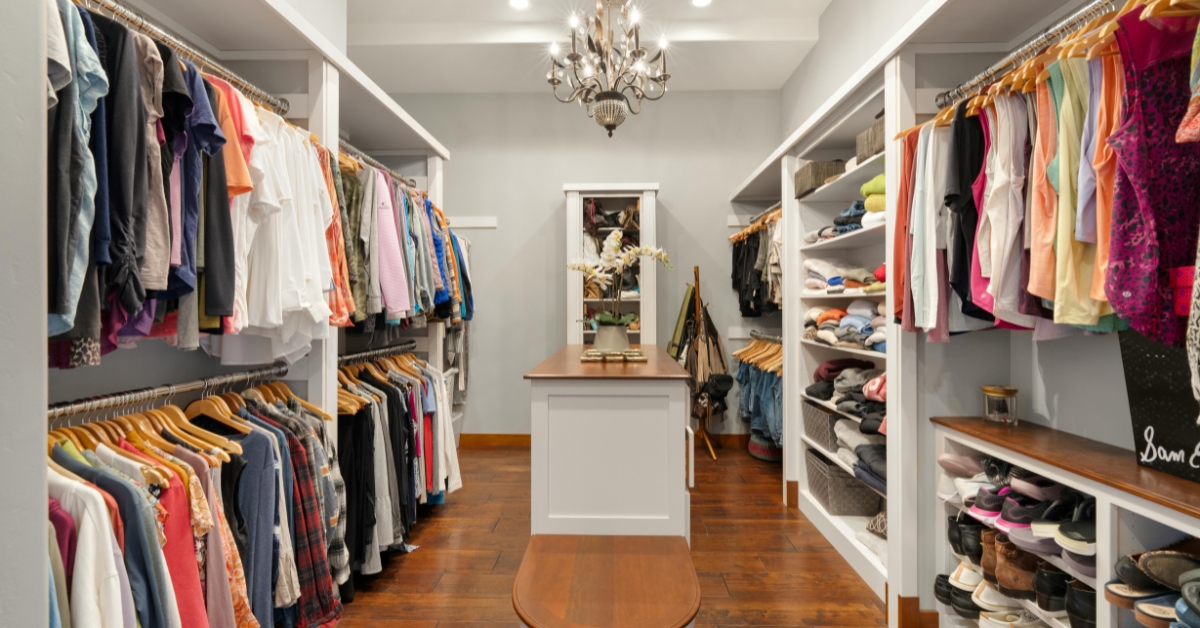 Transforme seu closet em um ambiente sofisticado com nossas dicas e inspirações exclusivas. Descubra como criar closets planejados de luxo com charme e funcionalidade. Clique e inspire-se! Transforme seu closet em um ambiente sofisticado com nossas dicas e inspirações exclusivas. Descubra como criar closets planejados de luxo com charme e funcionalidade. Clique e inspire-se!