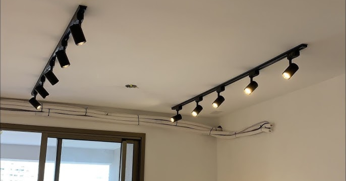 Descubra por que o trilho eletrificado está dominando projetos modernos de iluminação em 2025. Inspire-se e transforme sua decoração com estilo e inovação!