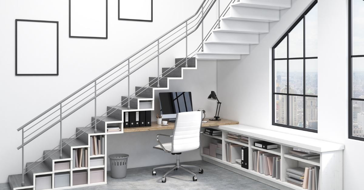 Decoração embaixo da escada