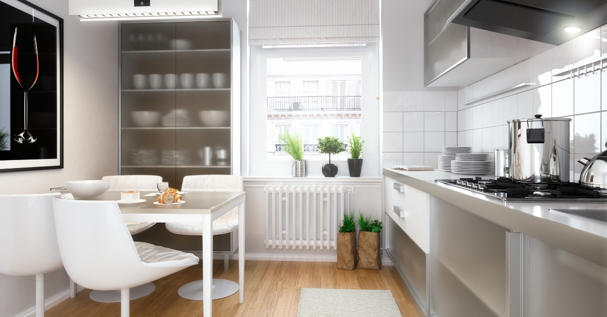 Cozinha planejada moderna e elegante, maximizando espaço com design inteligente e móveis sob medida para casa.