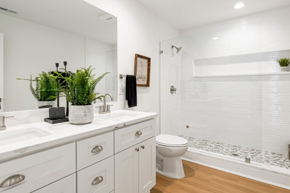 Kit gabinete para banheiro com cuba e espelho moderno, branco, com iluminação de LED e acessórios decorativos.