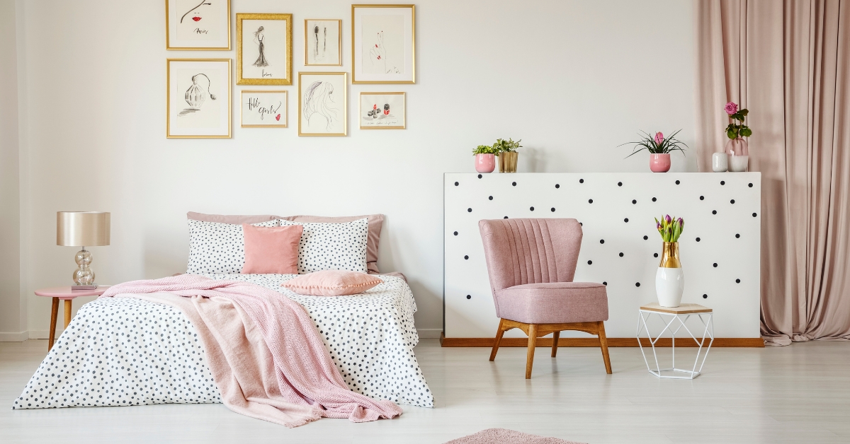 Descubra como usar quadros para quarto de casal, criando um ambiente aconchegante e elegante com dicas sobre estilos, cores e posicionamento ideais.