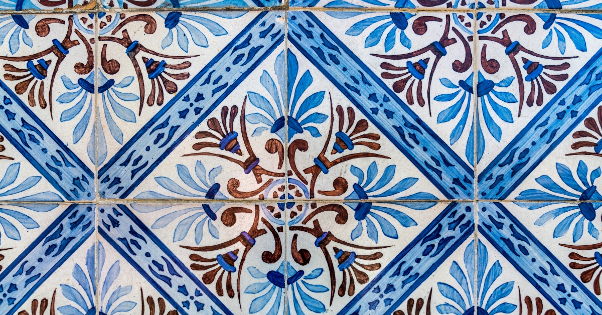 Azulejo português: a tradição que transforma ambientes modernos com elegância e sofisticação.