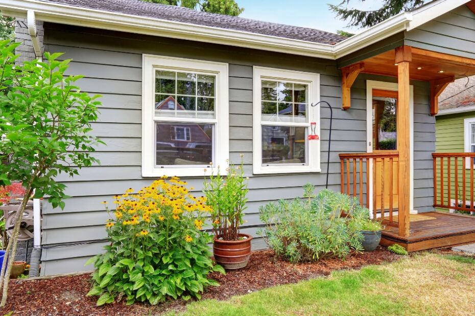 Projeto moderno de casas pequenas e simples sustentáveis