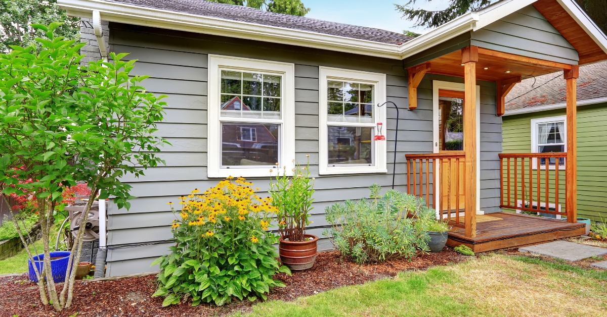 Projeto moderno de casas pequenas e simples sustentáveis