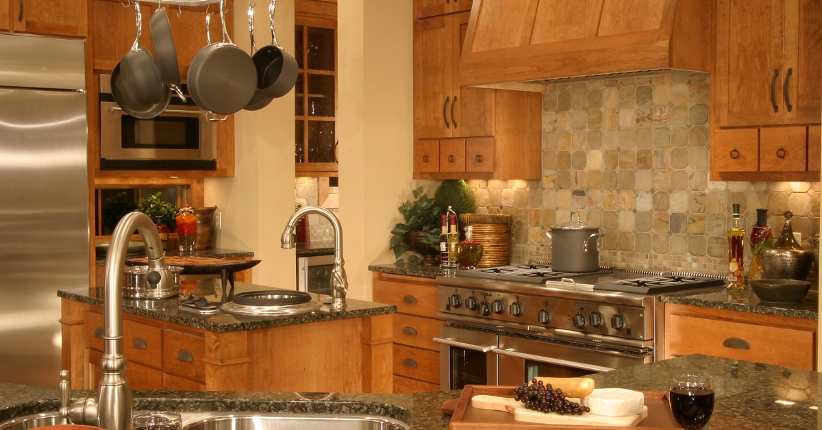 Descubra 5 tendências para transformar sua cozinha gourmet em 2025 com estilo, tecnologia e sofisticação, criando um espaço único e funcional.