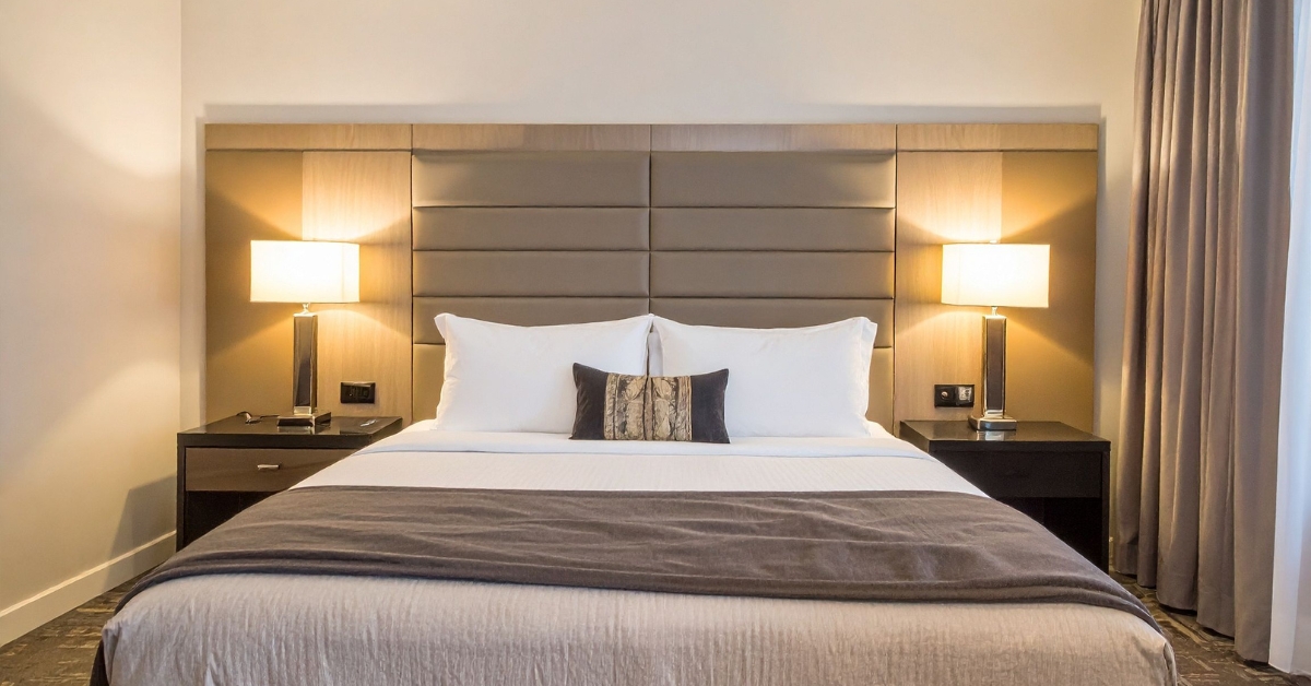 Cabeceira ripado queen: A tendência que transforma seu quarto, trazendo sofisticação e estilo em 2025.