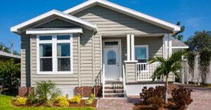 10 projetos de pequenas casas inovadoras que vão transformar sua visão de lar, unindo funcionalidade, design e sustentabilidade.