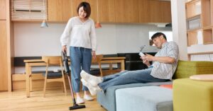 Conheça os melhores aspiradores de pó verticais de 2025, incluindo modelos potentes, silenciosos e com ótimo custo-benefício para sua casa.