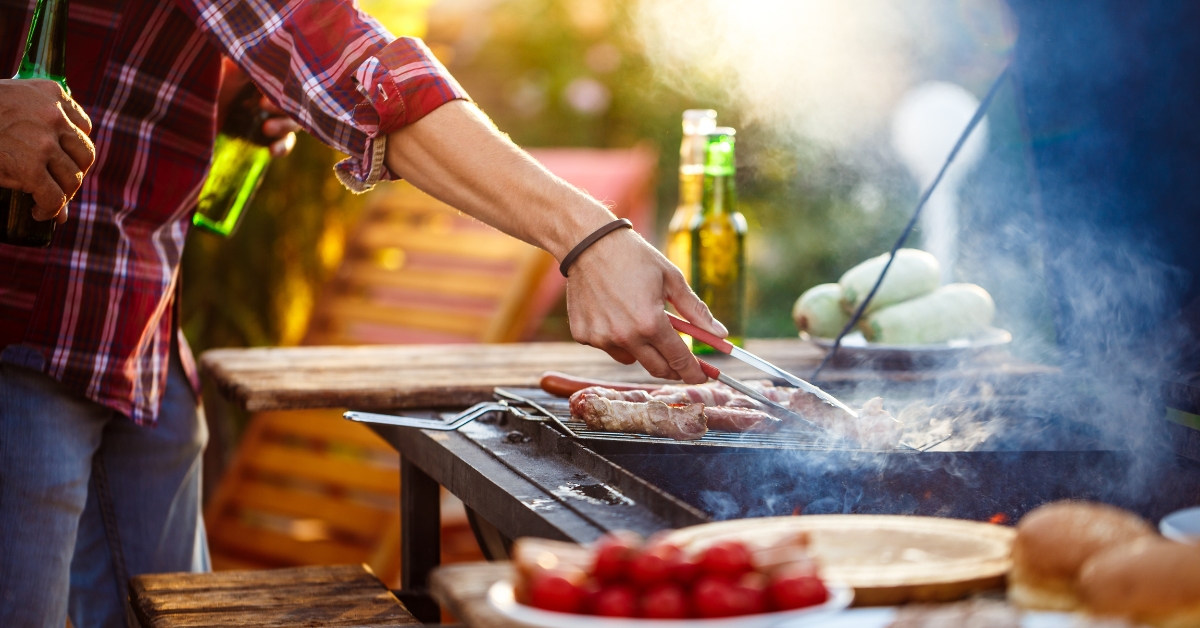 Revestimento para área gourmet, criando um ambiente funcional e elegante para momentos especiais com estilo e conforto.