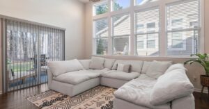 Descubra os 7 tapetes para sala de estar que transformam o ambiente com estilo, conforto e elegância, perfeitos para qualquer decoração.