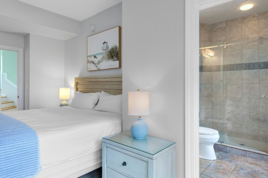 Transforme seu banheiro suíte em um refúgio de luxo com dicas de design, materiais sofisticados e soluções para espaços pequenos e simples.