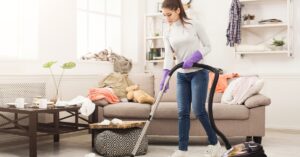 Dicas profissionais para manter a casa organizada com soluções práticas e rápidas, evitando a bagunça e criando um ambiente funcional.