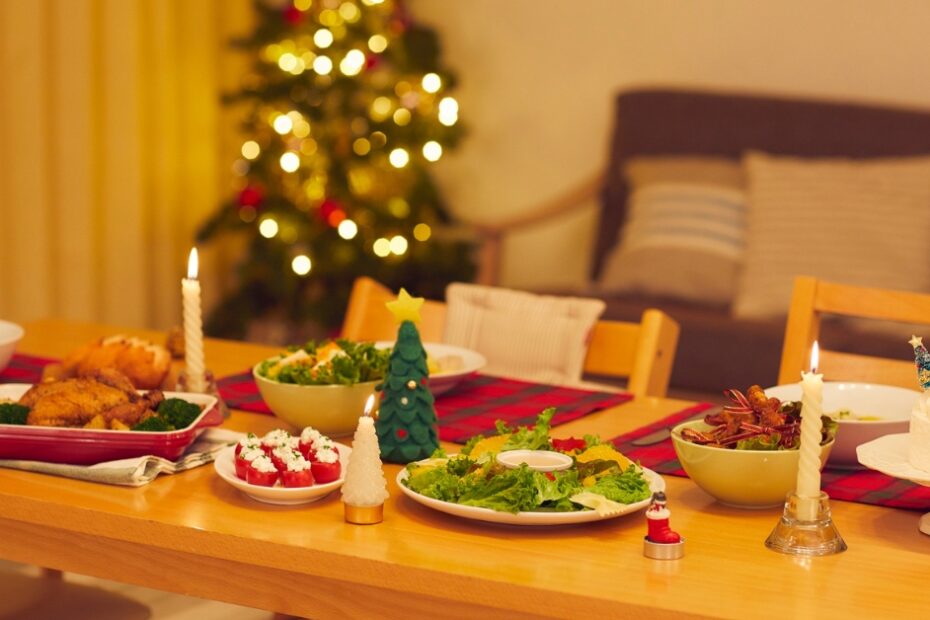 Decoração simples e encantadora para mesa de Natal: dicas criativas e econômicas para transformar sua ceia.