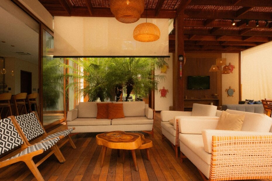 Descubra 5 móveis multifuncionais essenciais para otimizar sua casa inteligente e criar ambientes práticos e modernos.