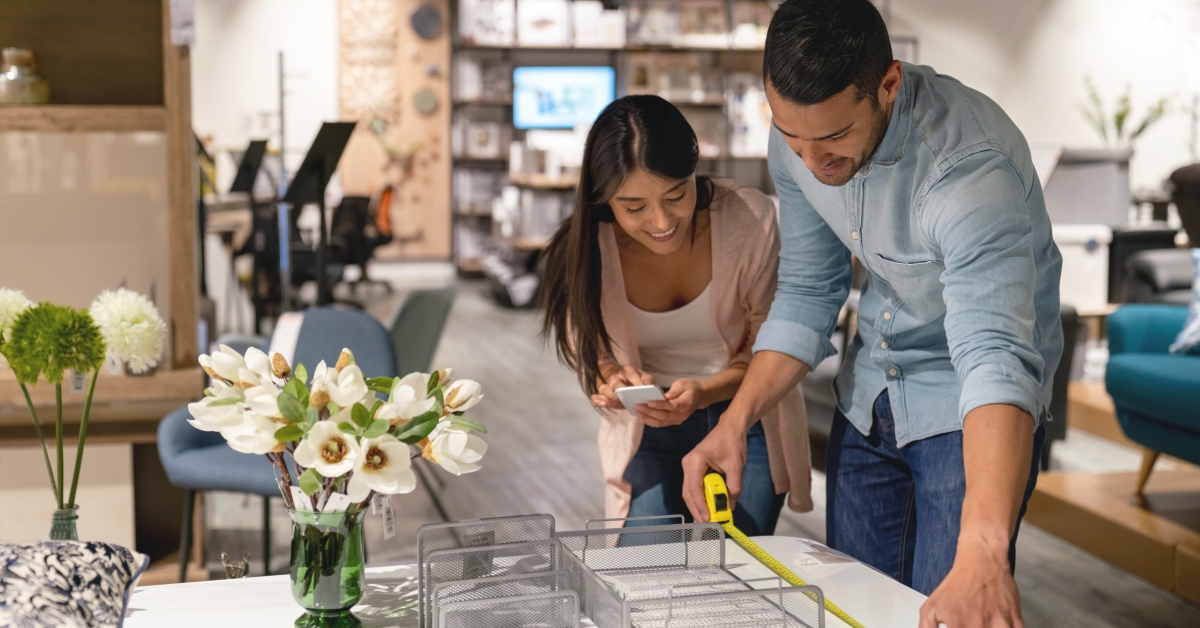 Móveis planejados para cozinha em ambientes pequenos, otimizando espaço com soluções modernas e práticas.