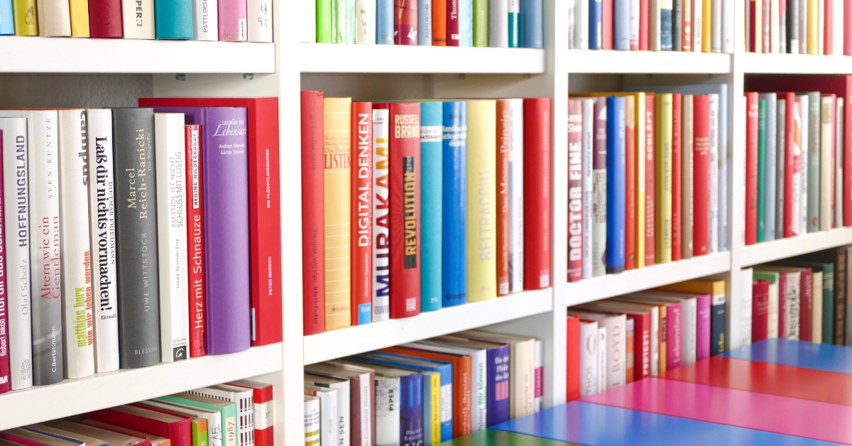 Prateleira de aço durável para organização de ambientes, ideal para casa e escritório com estilo e funcionalidade.