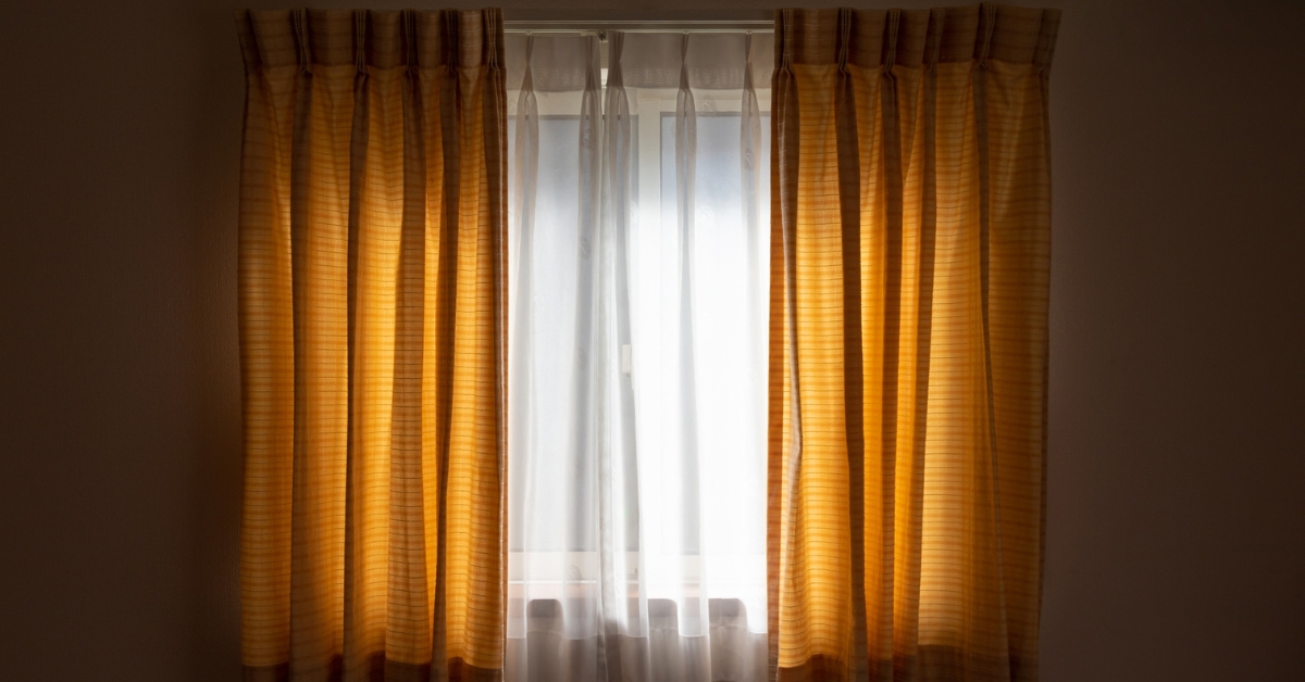 Cortinas com blackout para maior conforto, proteção solar, e eficiência energética em sua casa.